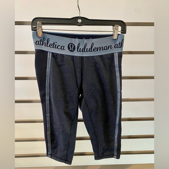 Lululemon Women's Discontinued Cropped Leggings - Picture 1 of 4
